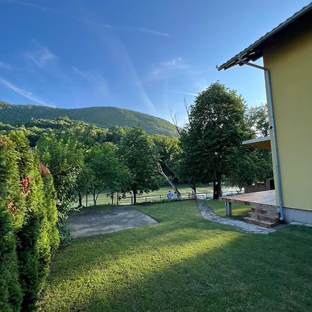 Holiday Homer Kuca Na Obali Vrbasa Banja Luka Exteriér fotografie