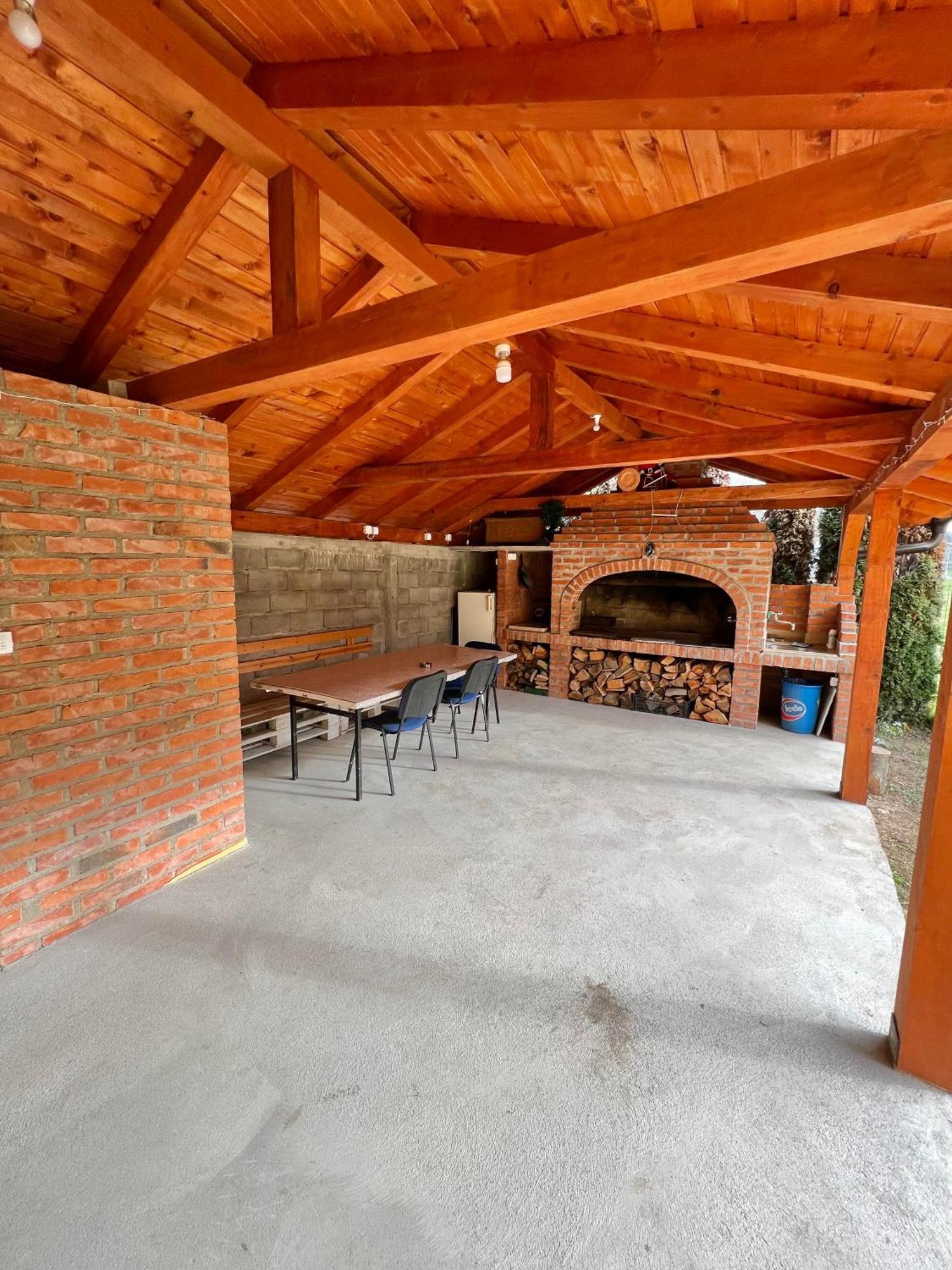 Holiday Homer Kuca Na Obali Vrbasa Banja Luka Exteriér fotografie