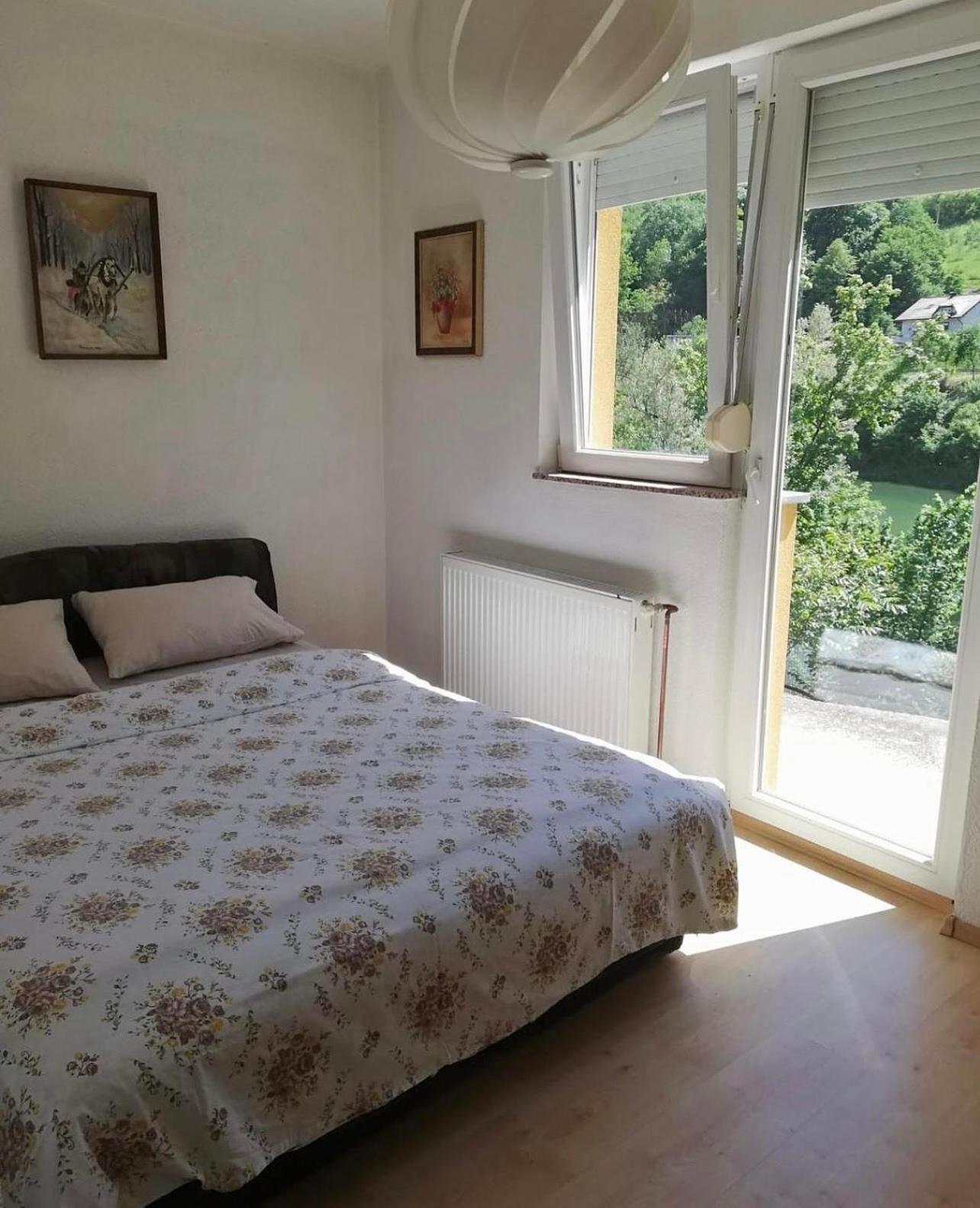 Holiday Homer Kuca Na Obali Vrbasa Banja Luka Exteriér fotografie