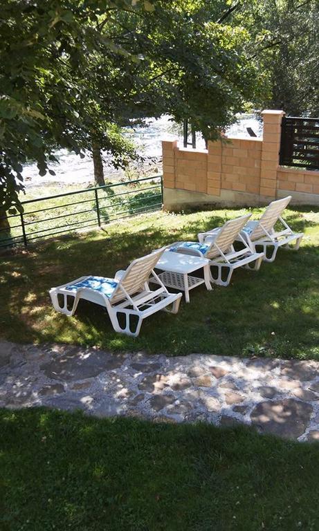 Holiday Homer Kuca Na Obali Vrbasa Banja Luka Exteriér fotografie